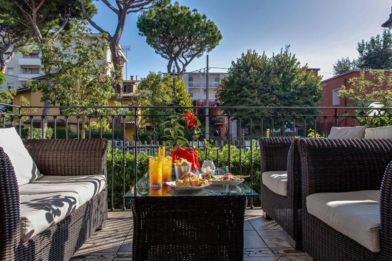 Hotel Il Gabbiano Cesenatico Esterno foto