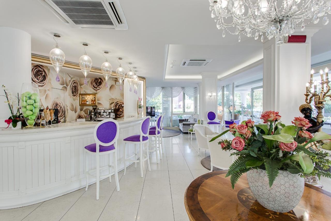 Hotel Il Gabbiano Cesenatico Esterno foto