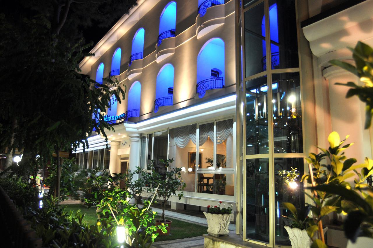 Hotel Il Gabbiano Cesenatico Esterno foto
