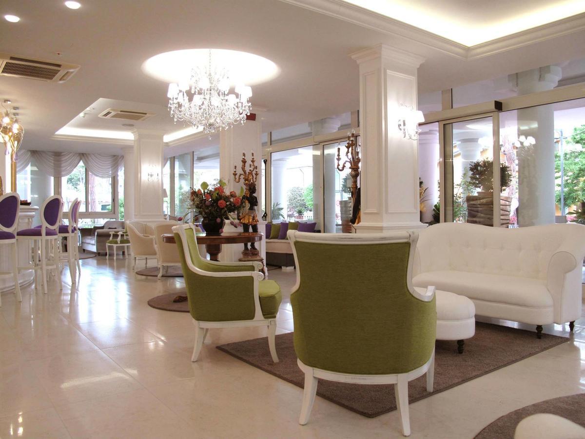 Hotel Il Gabbiano Cesenatico Esterno foto