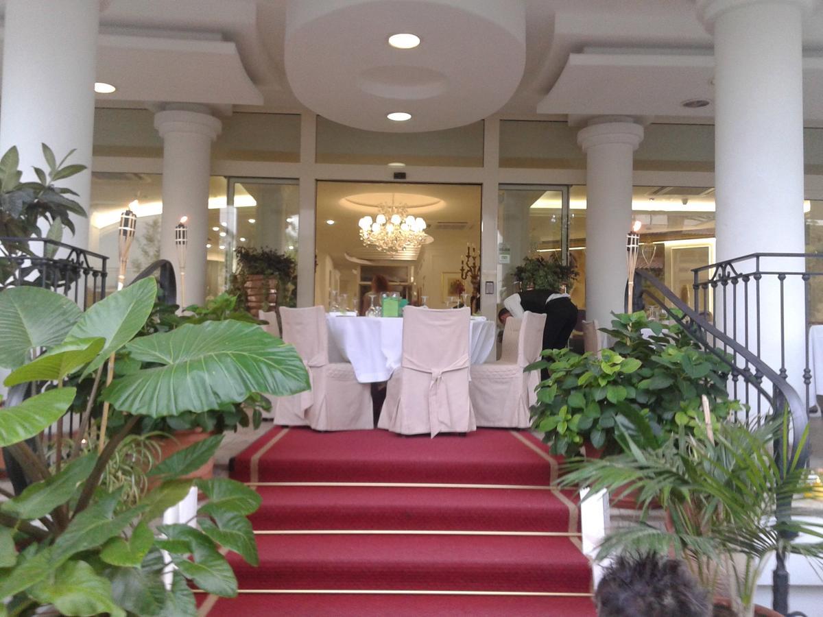 Hotel Il Gabbiano Cesenatico Esterno foto