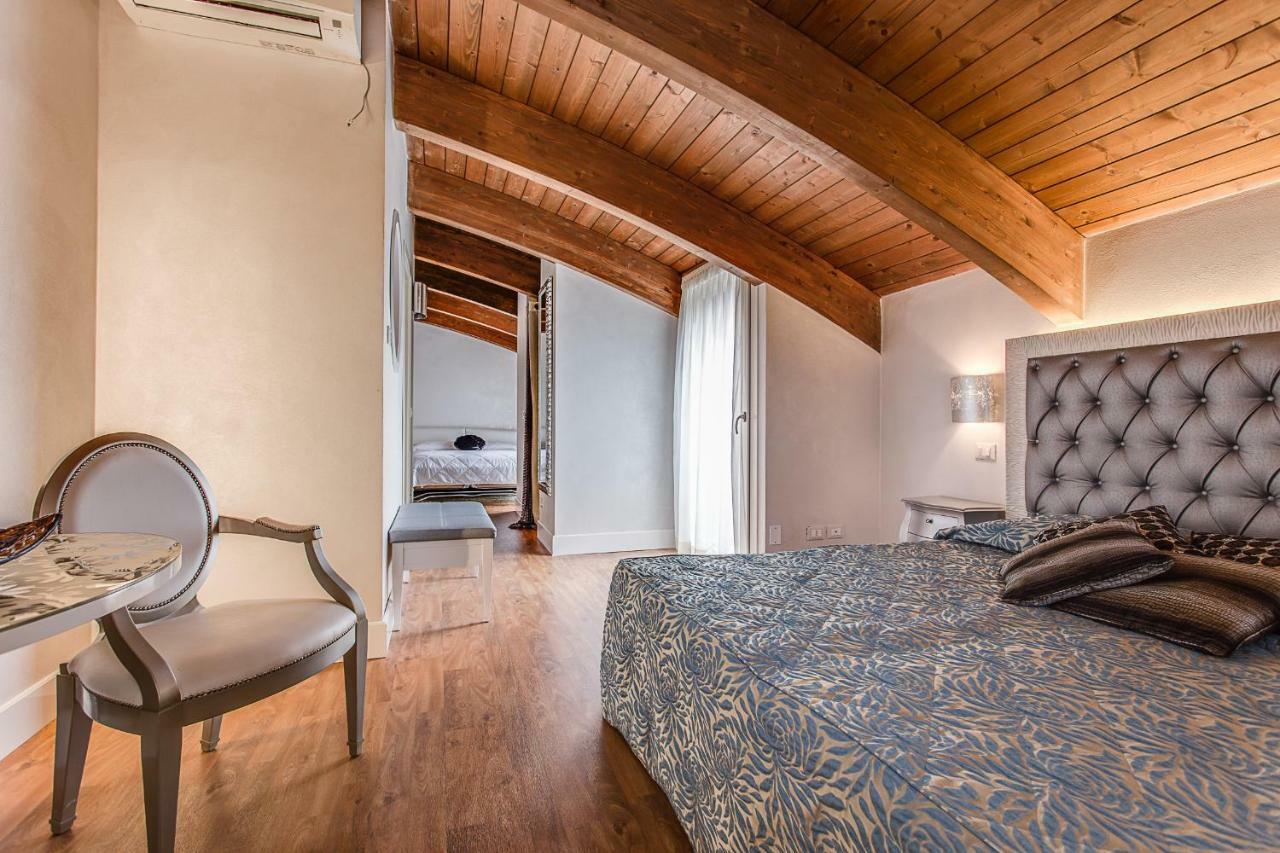 Hotel Il Gabbiano Cesenatico Esterno foto