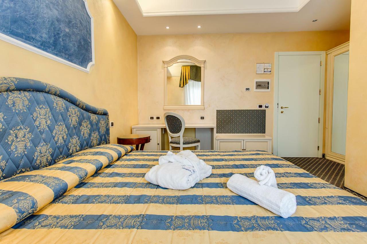 Hotel Il Gabbiano Cesenatico Esterno foto
