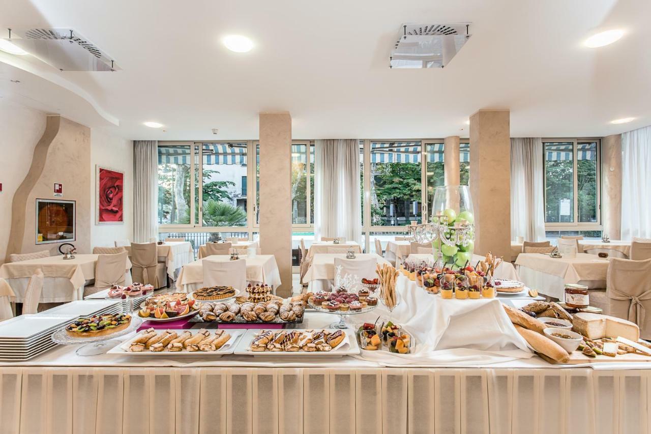 Hotel Il Gabbiano Cesenatico Esterno foto